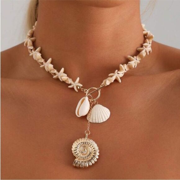 Elegant Cream Shell Necklace A1201 - Picture 1 of 4